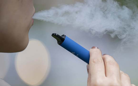 悦刻水果味价格揭秘：一盒到底多少钱？