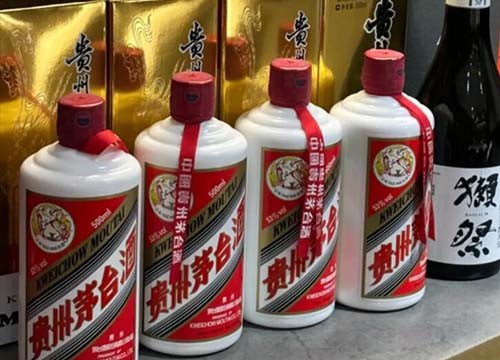 解析茅台酒瓶回收价值，废瓶竟能卖出惊人价格